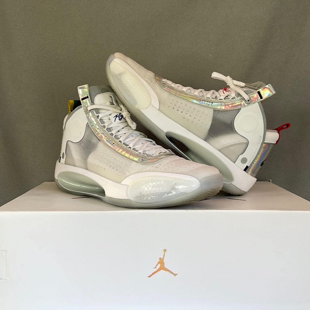 Jordan 34 basketball shoes.